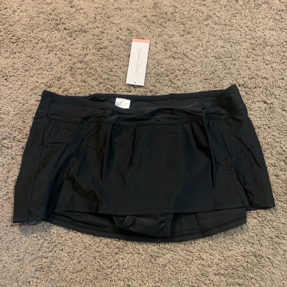 NWT Liz Lange Maternity Black Bathing Suit Swim Skirt Medium